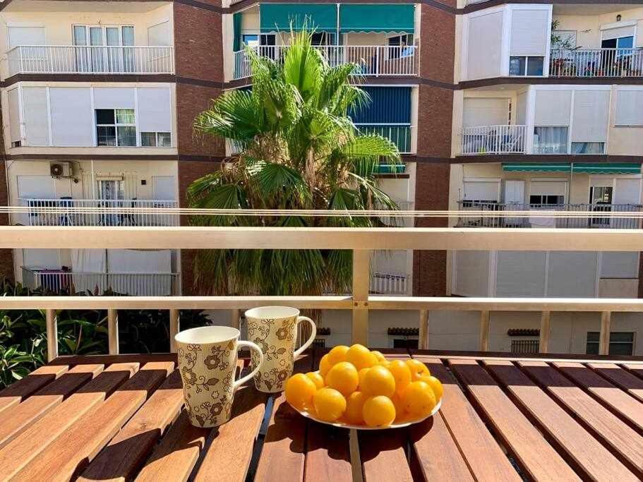 En La 2A Linea En Torre Del Mar Apartman Kültér fotó