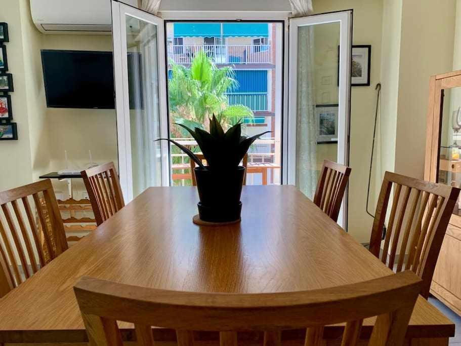En La 2A Linea En Torre Del Mar Apartman Kültér fotó